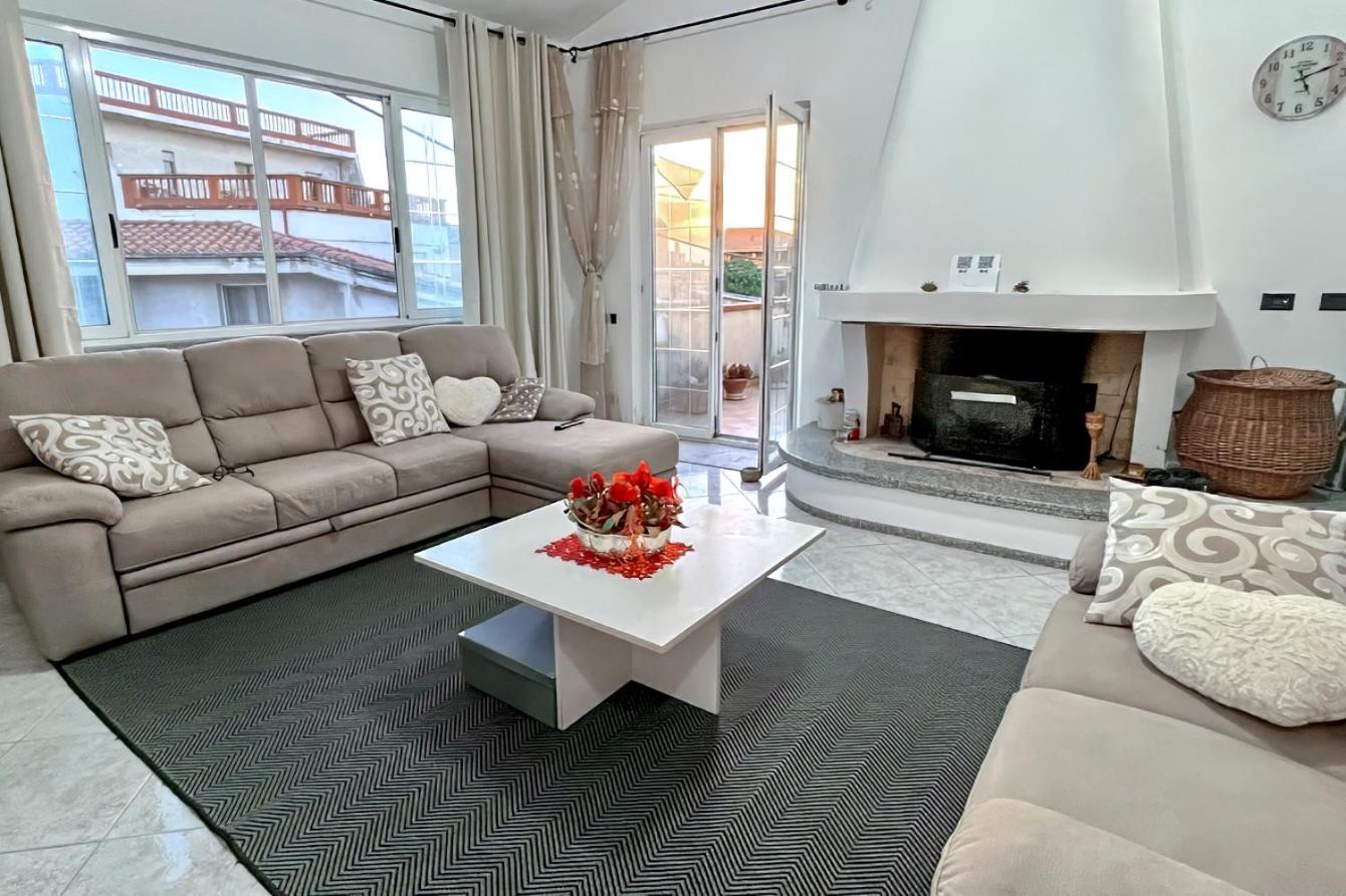 Luxury Home Cabras Centro Eksteriør bilde